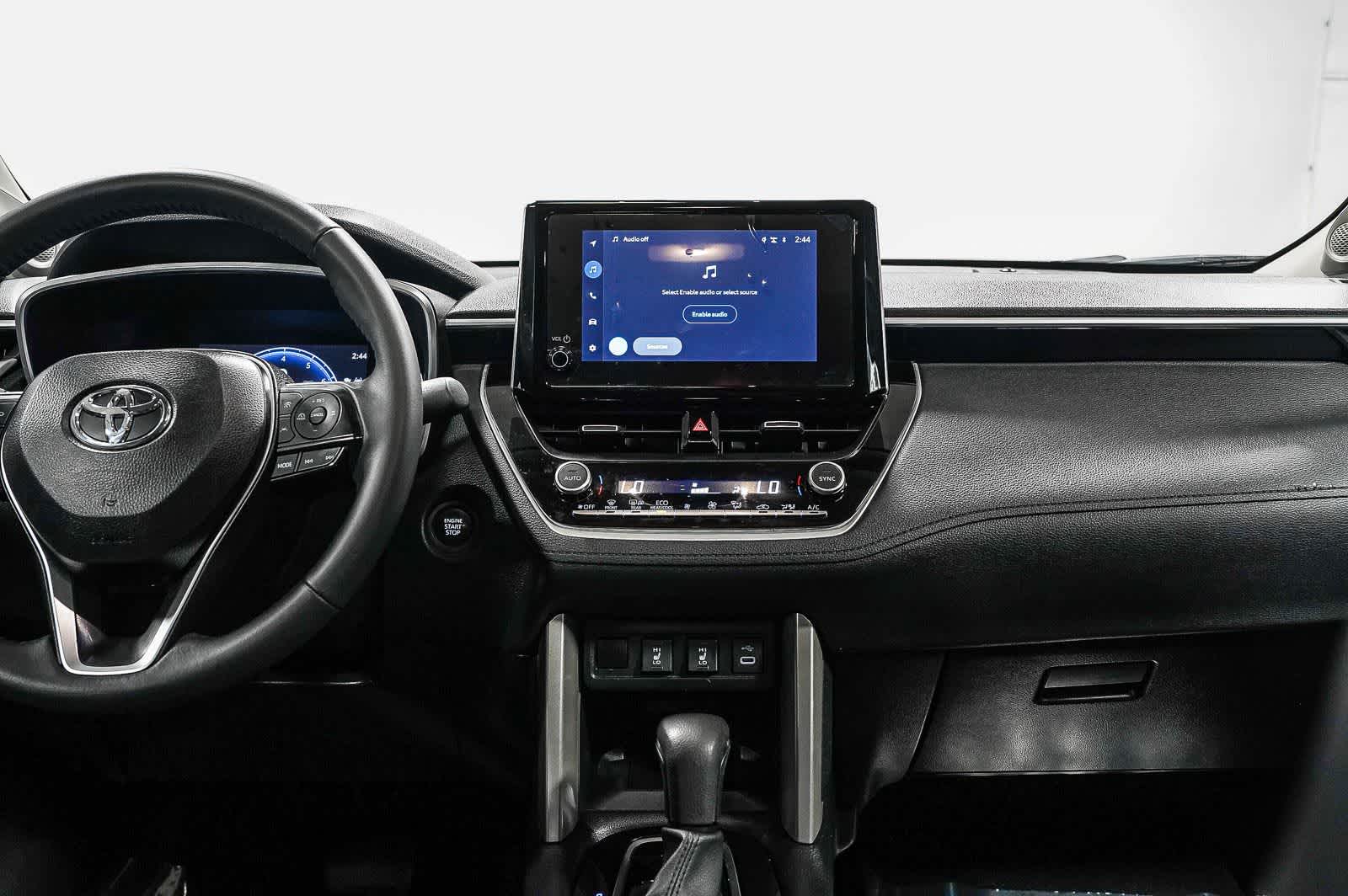 Toyota Corolla Cross XLE 2024