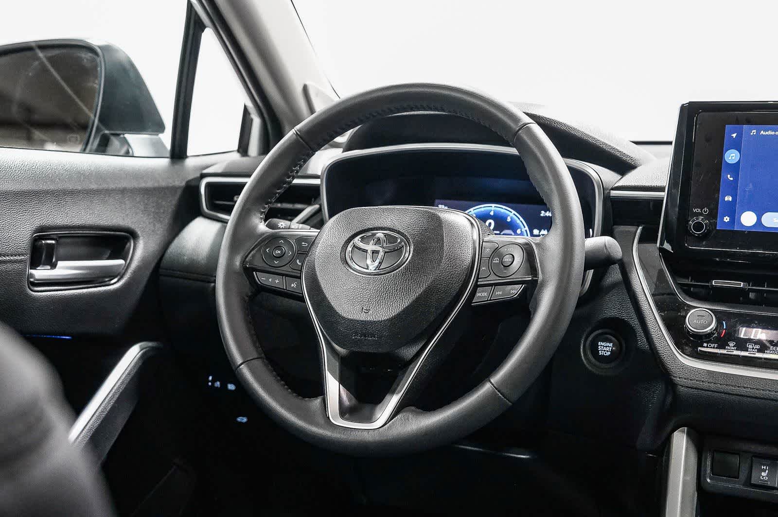 Toyota Corolla Cross XLE 2024
