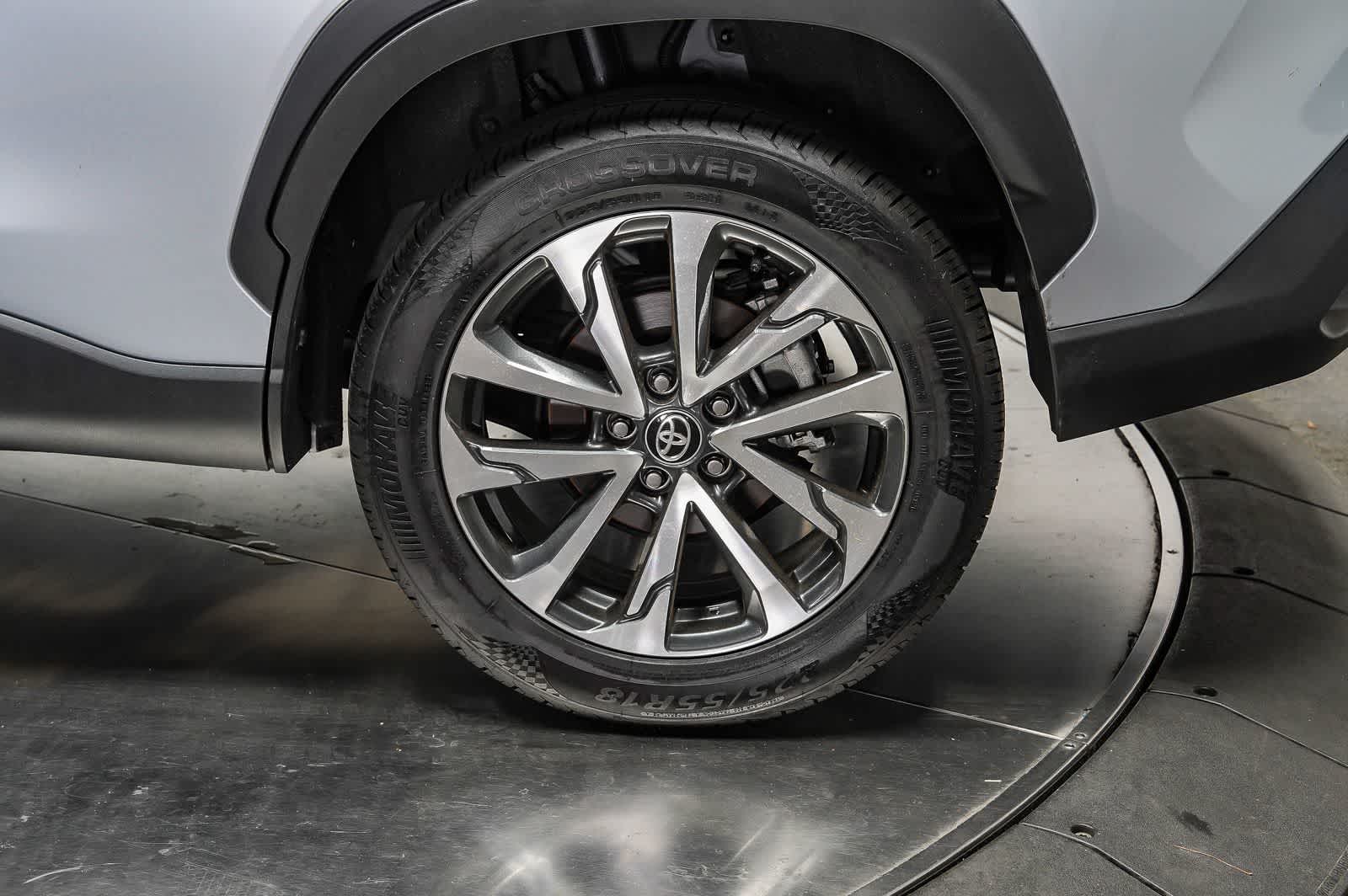 2025 Toyota Corolla Cross XLE