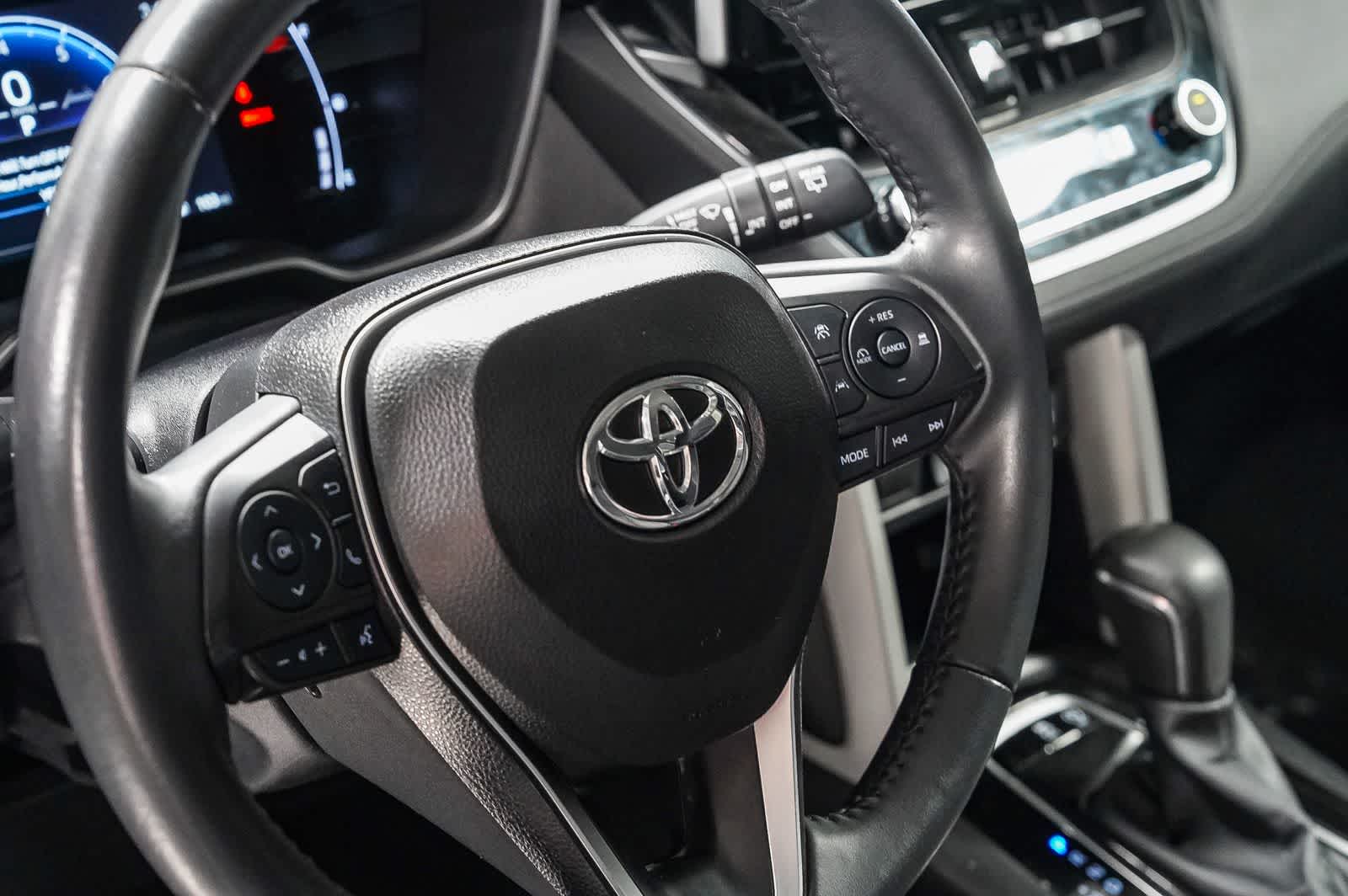 2025 Toyota Corolla Cross XLE