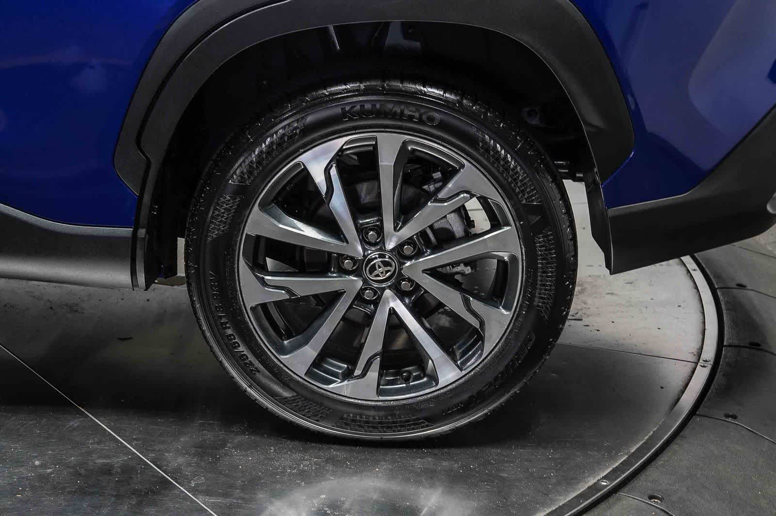 Toyota Corolla Cross XLE 2024