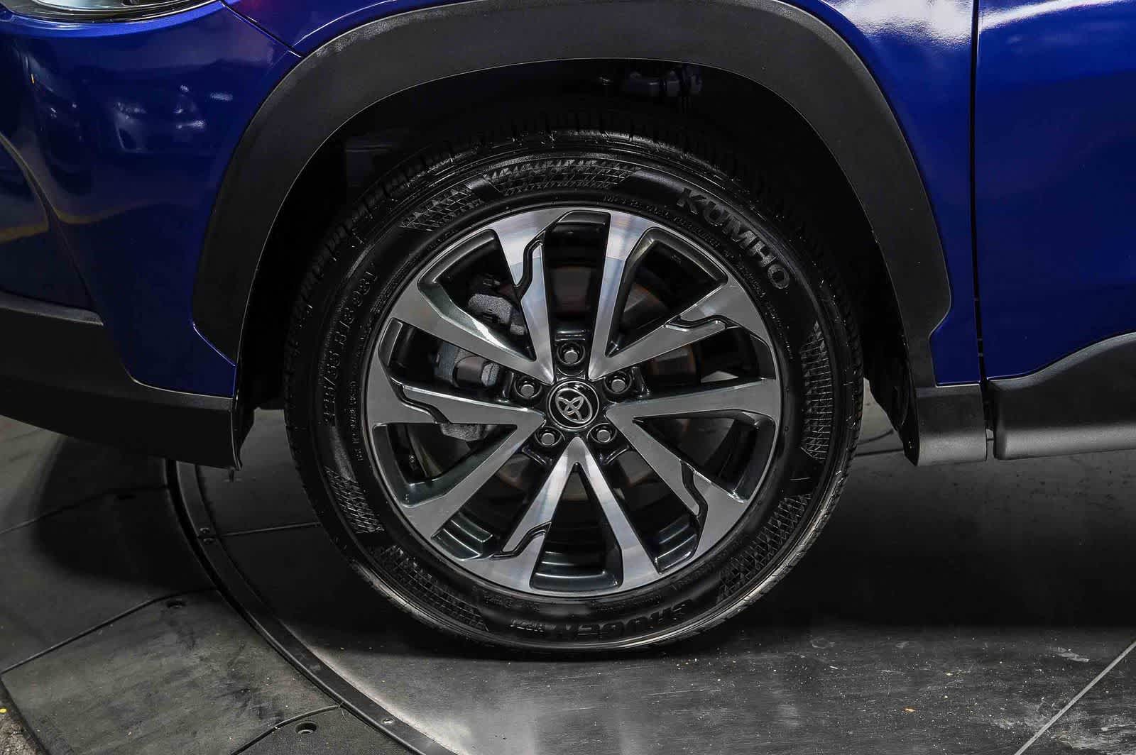 Toyota Corolla Cross XLE 2024