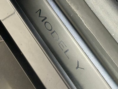Tesla Model Y Performance 2023