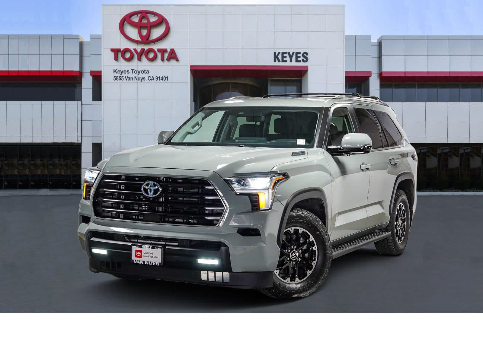 Toyota Sequoia SR5 2024