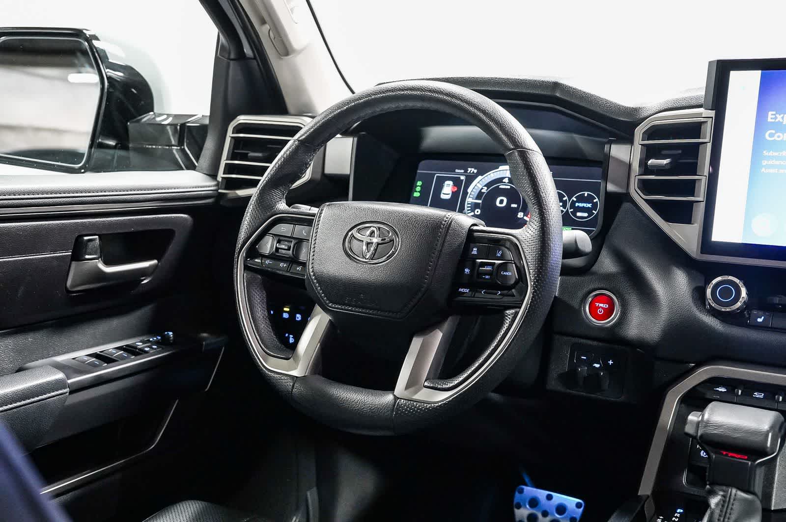 Toyota Sequoia SR5 2024