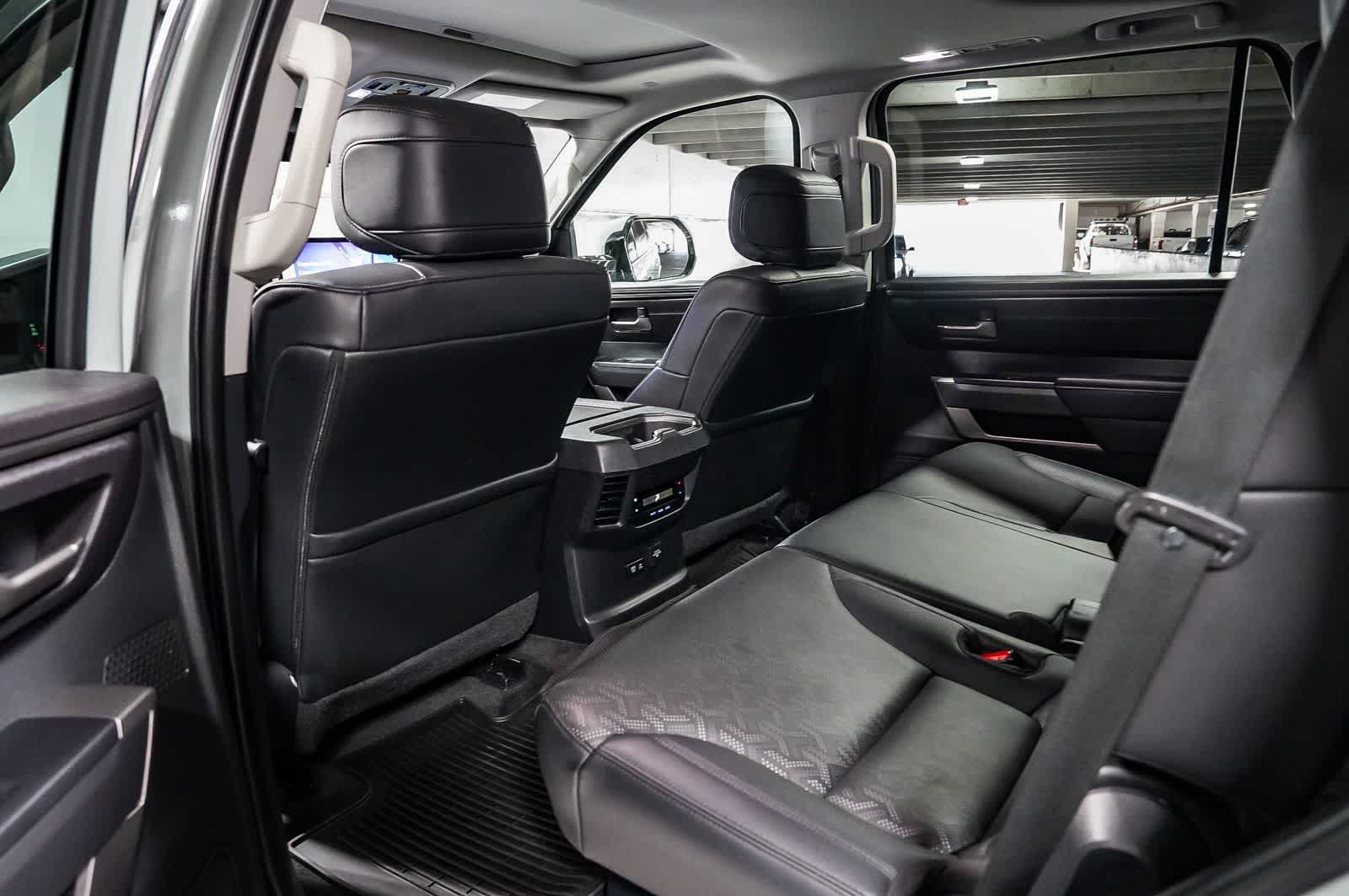 Toyota Sequoia SR5 2024