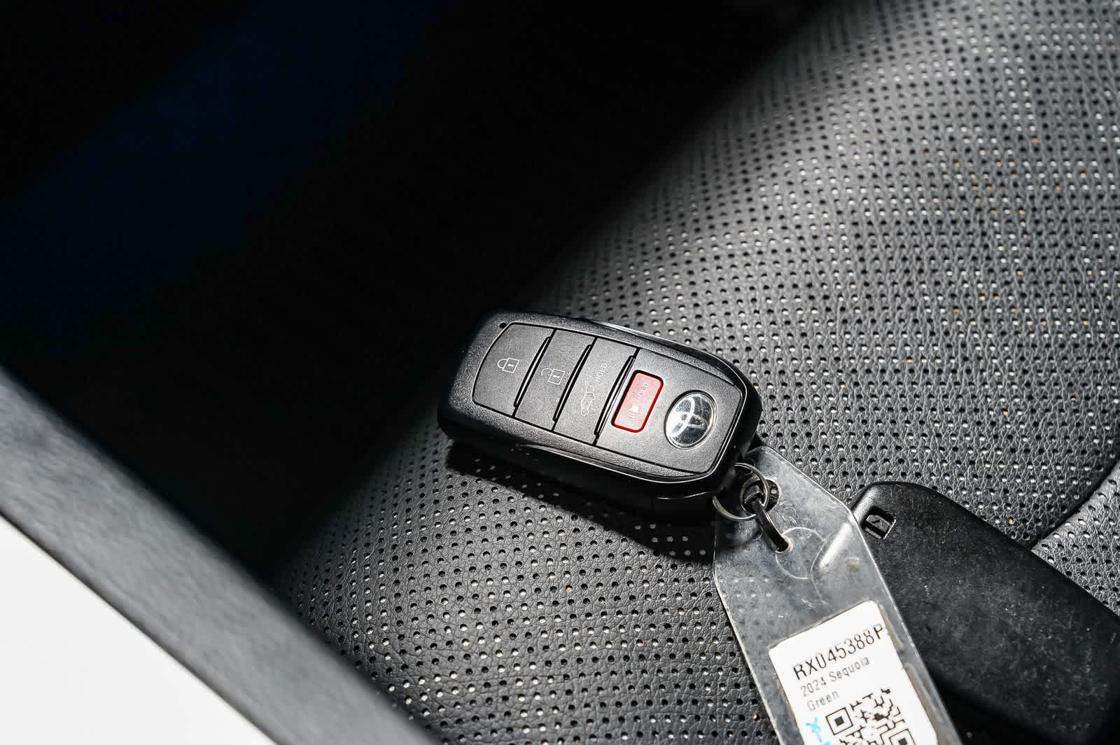 Toyota Sequoia SR5 2024