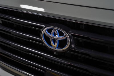 Toyota Sequoia SR5 2024