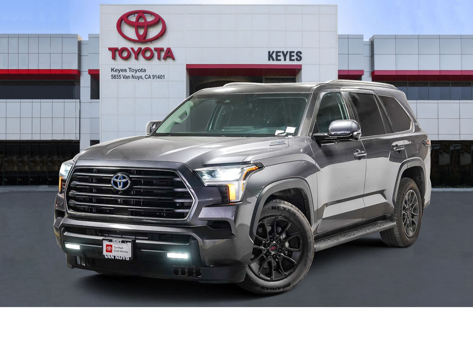 Toyota Sequoia SR5 2024