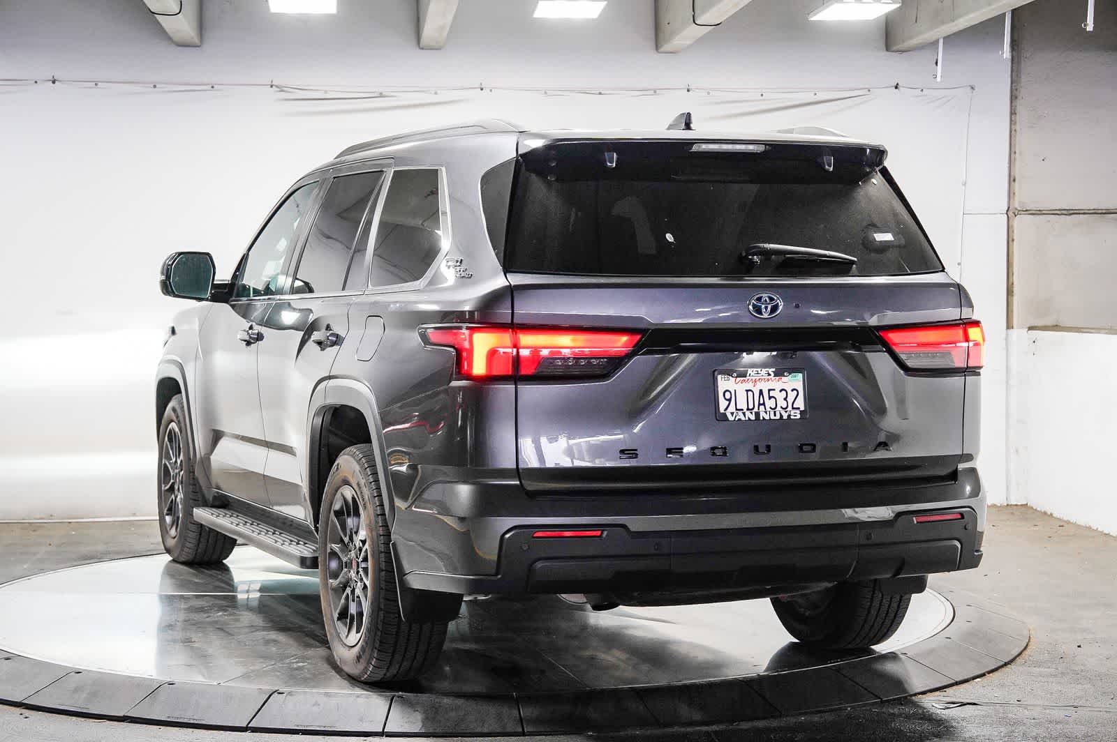 Toyota Sequoia SR5 2024