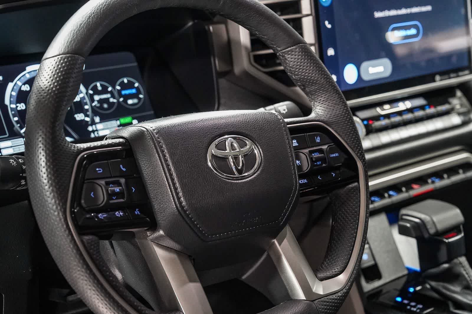 Toyota Sequoia SR5 2024
