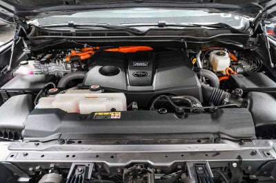 Toyota Sequoia SR5 2024