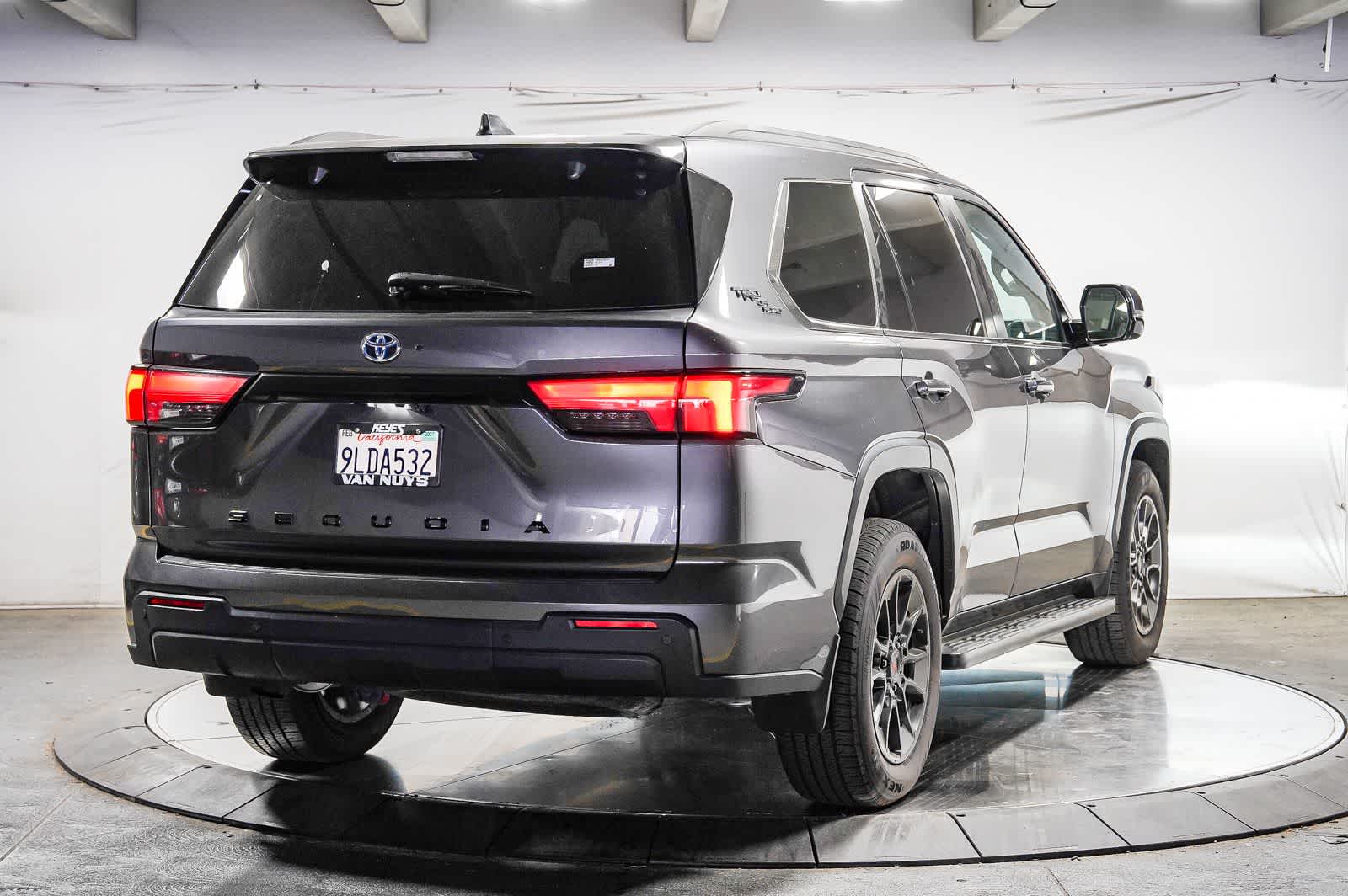 Toyota Sequoia SR5 2024