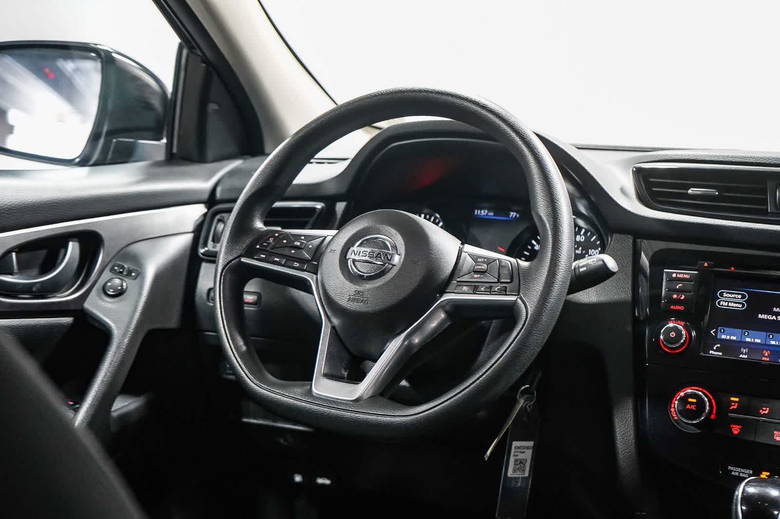 Nissan Rogue Sport S 2019