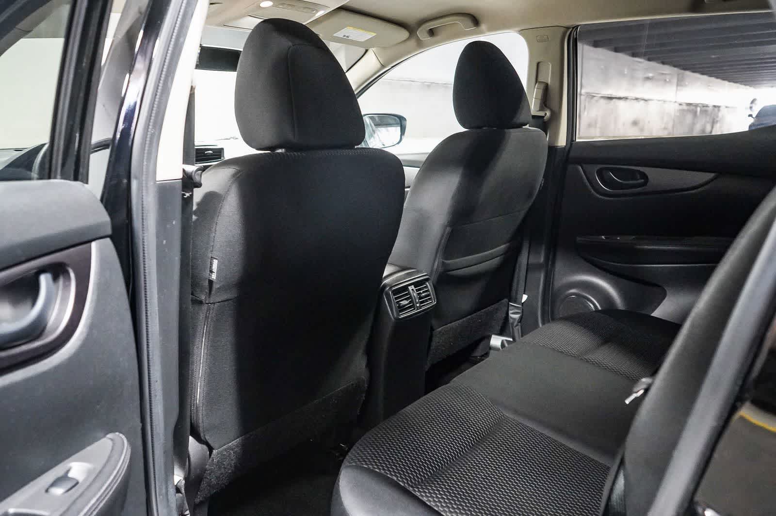 Nissan Rogue Sport S 2019