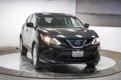 Nissan Rogue Sport S 2019