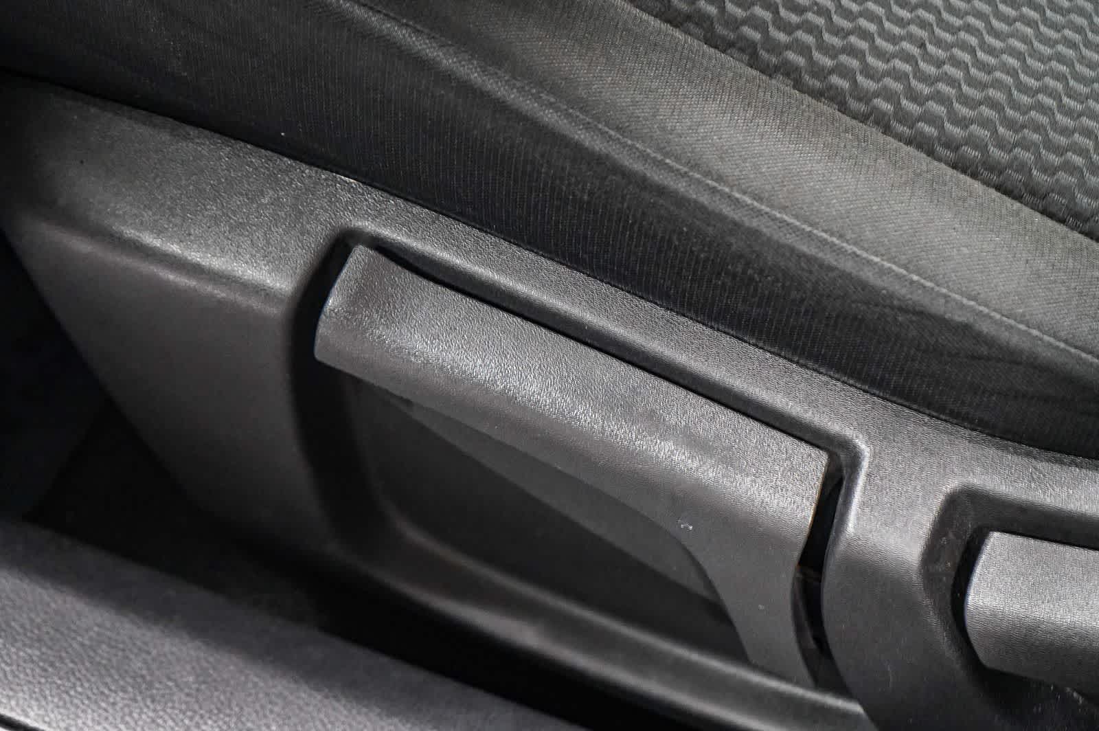 Nissan Rogue Sport S 2019