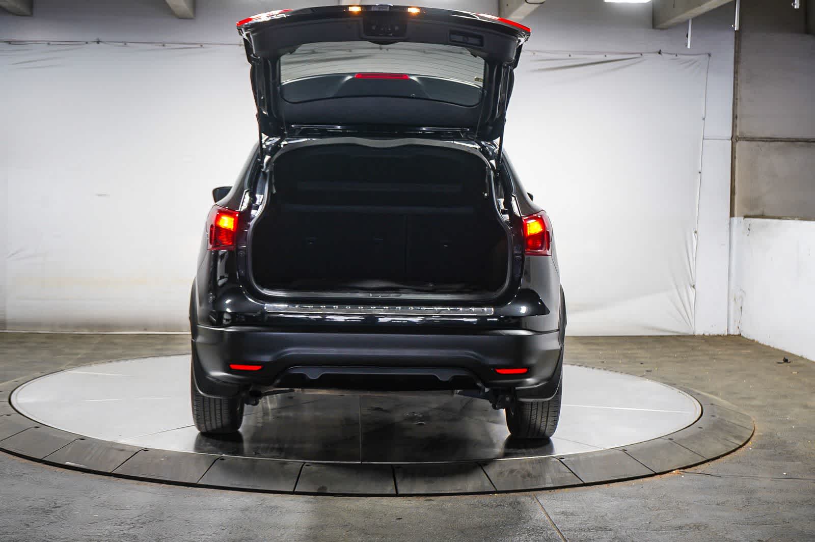 Nissan Rogue Sport S 2019