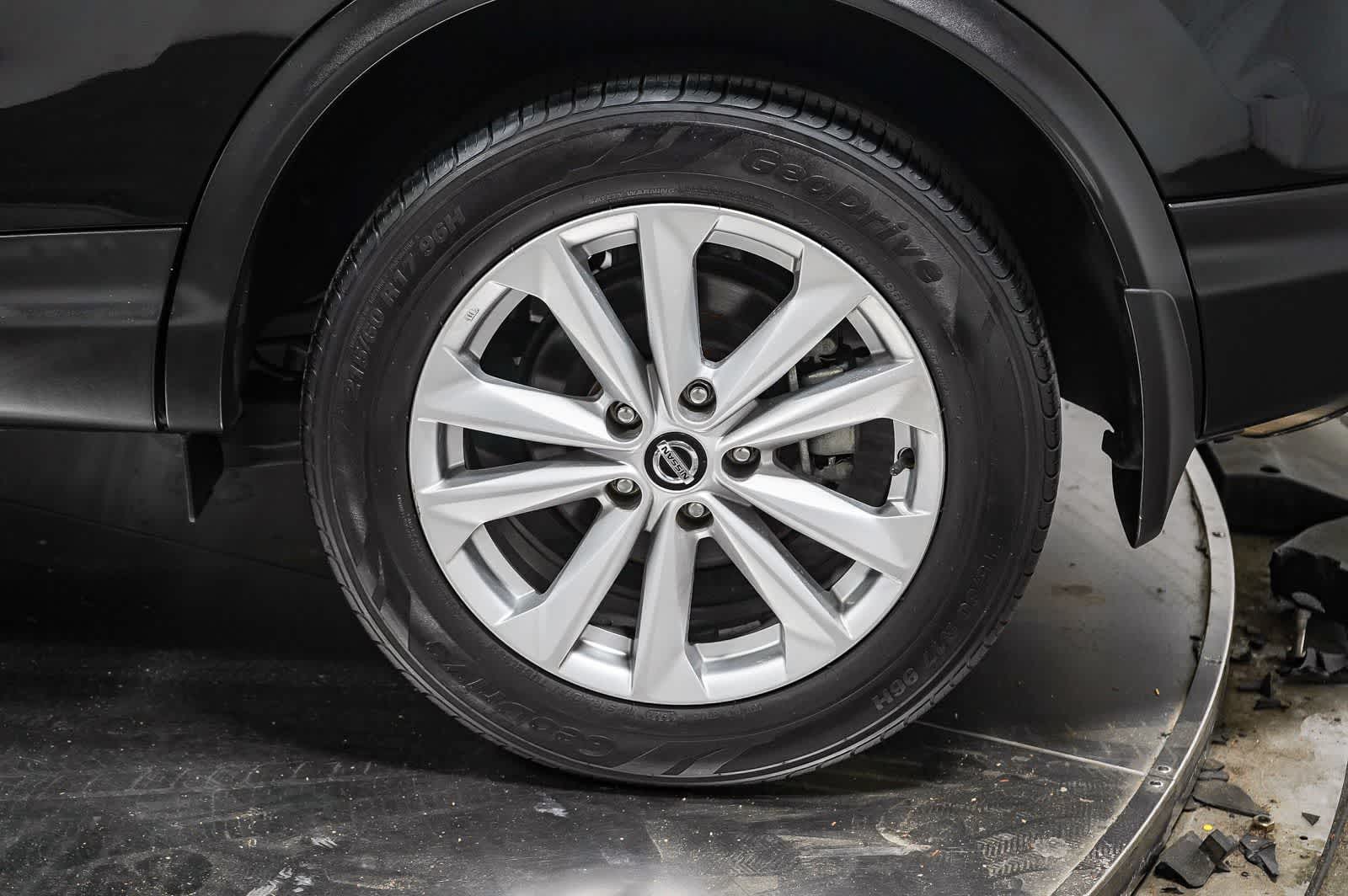 Nissan Rogue Sport S 2019