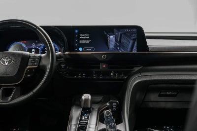 Toyota Crown XLE 2023