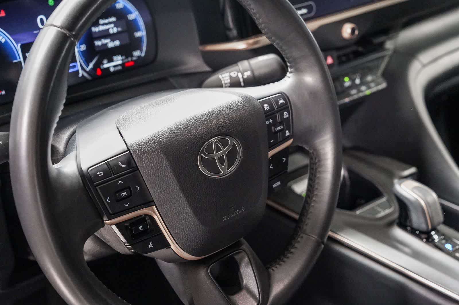 Toyota Crown XLE 2023