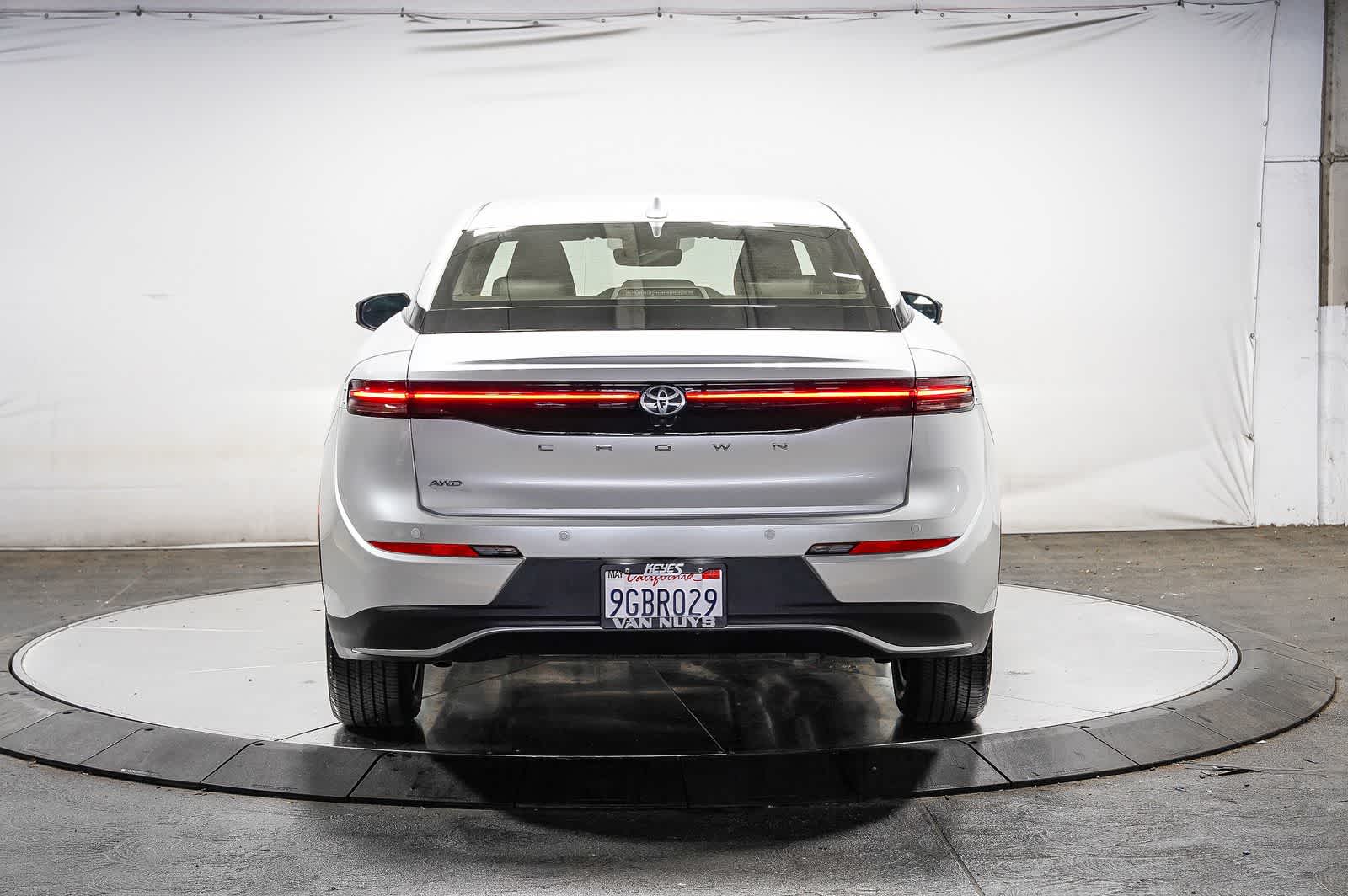 Toyota Crown XLE 2023