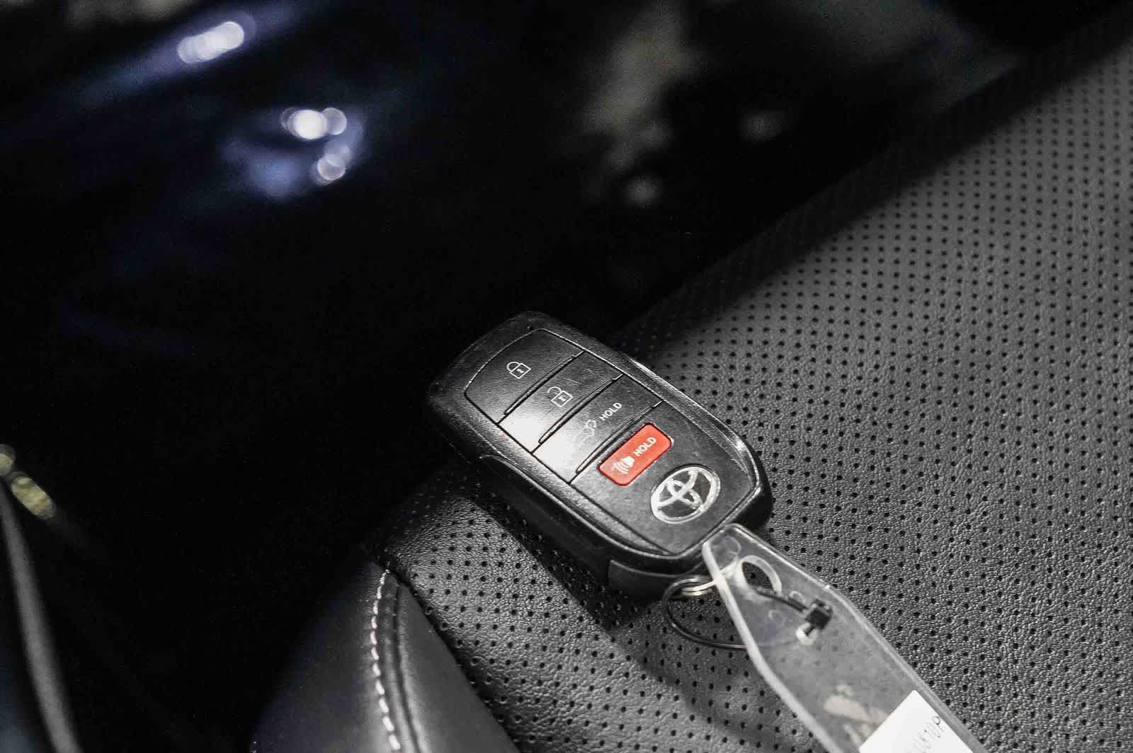 Toyota Prius Limited 2023