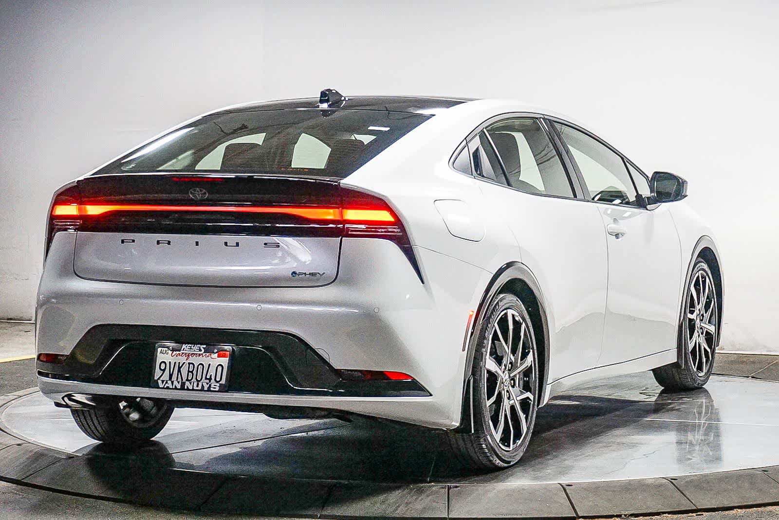 2026 Toyota Prius Híbrido Enchufable XSE