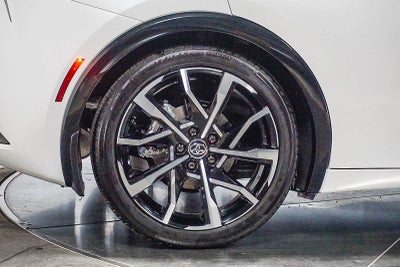 2026 Toyota Prius Híbrido Enchufable XSE