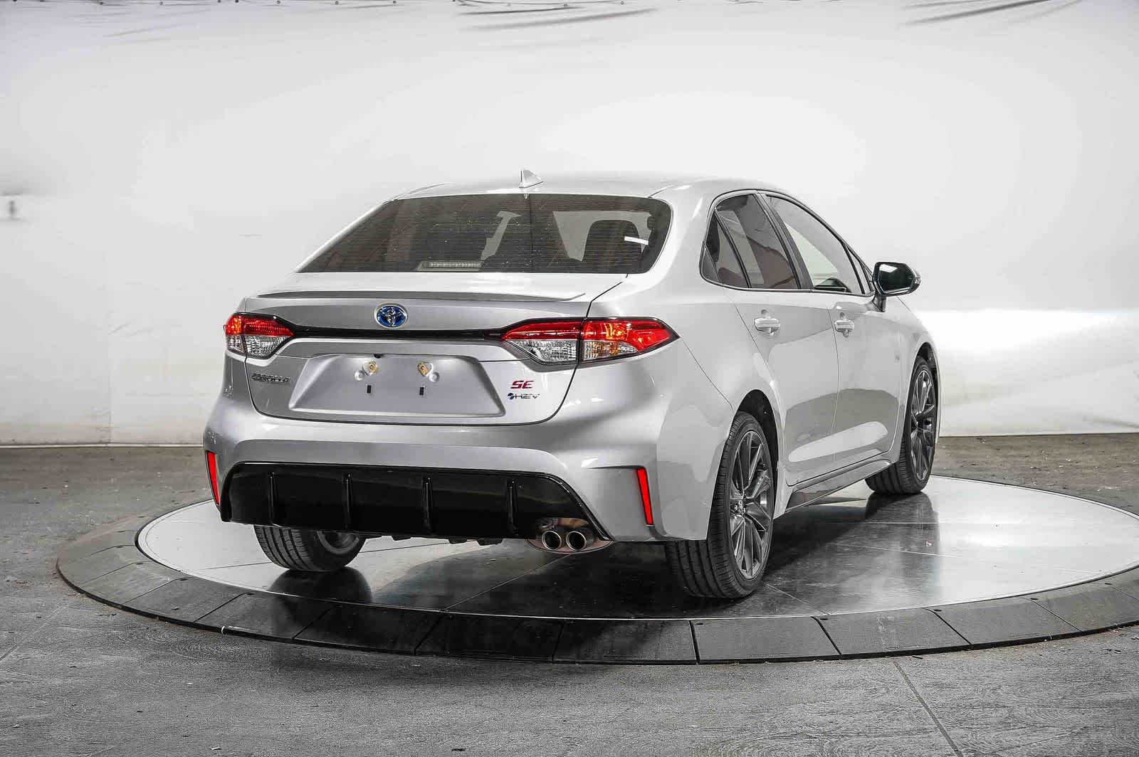 2025 Toyota Corolla Hybrid SE