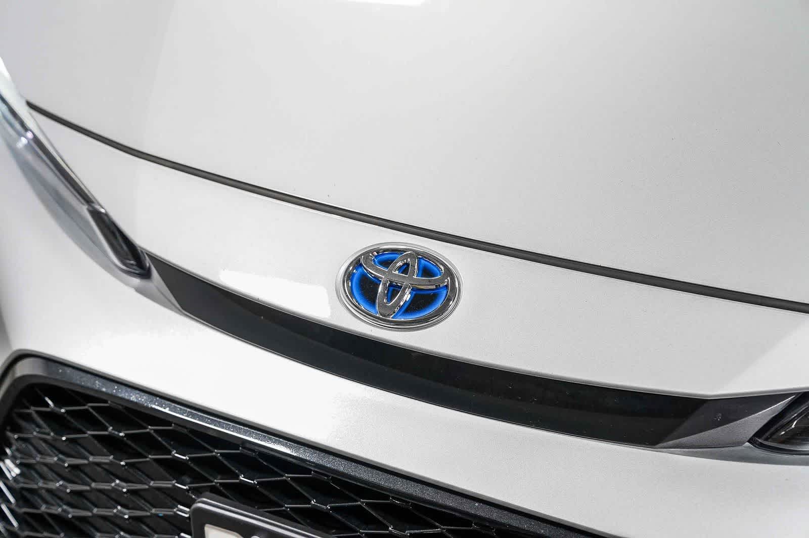 2025 Toyota Corolla Hybrid SE