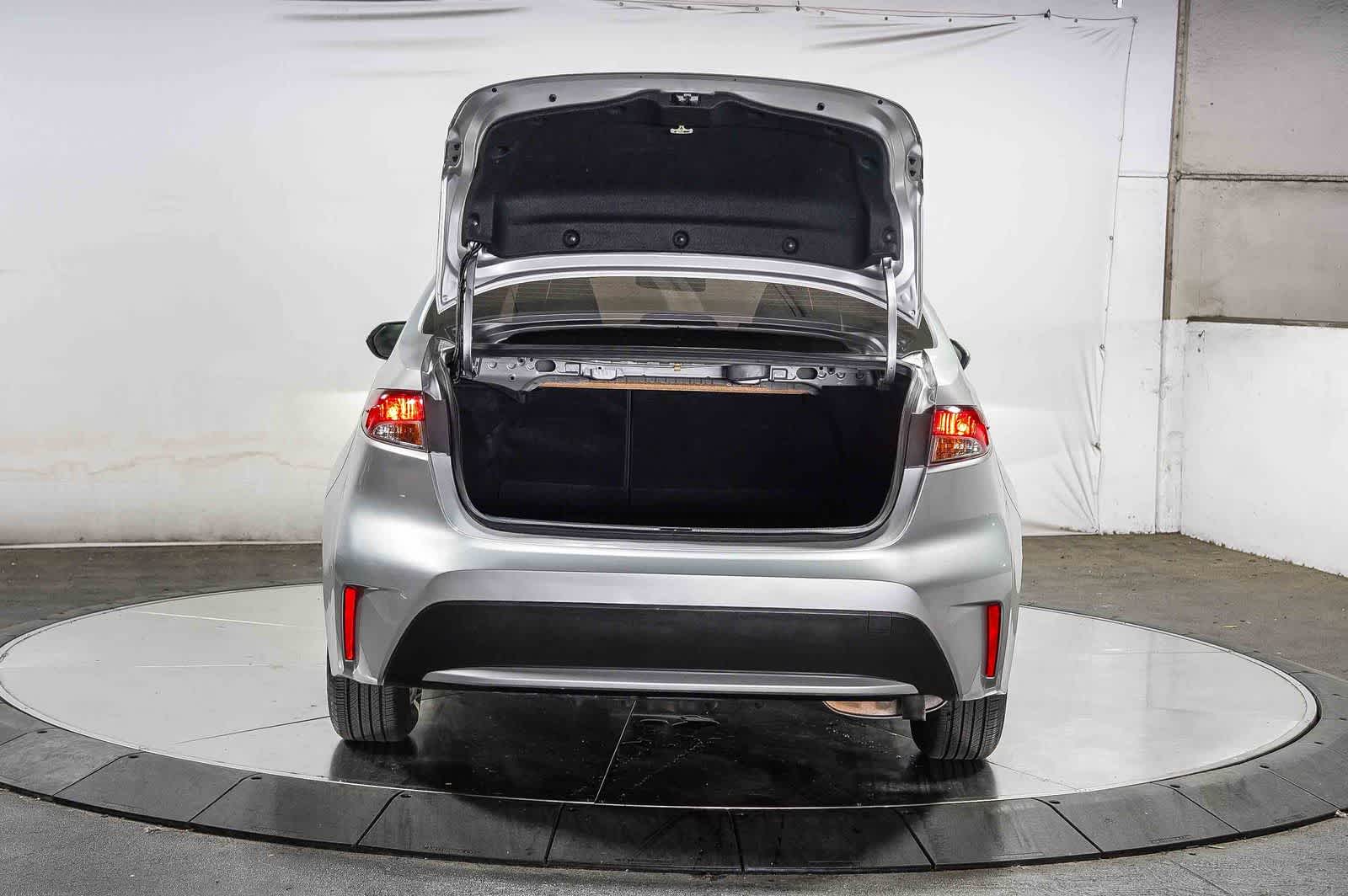 Toyota Corolla Hybrid LE 2022