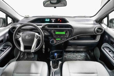 Toyota Prius c One 2013