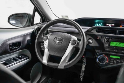 Toyota Prius c One 2013