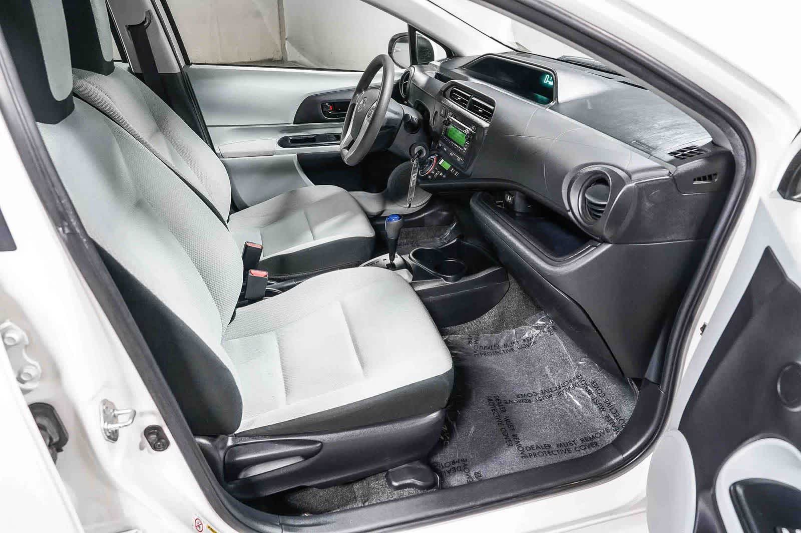 Toyota Prius c One 2013