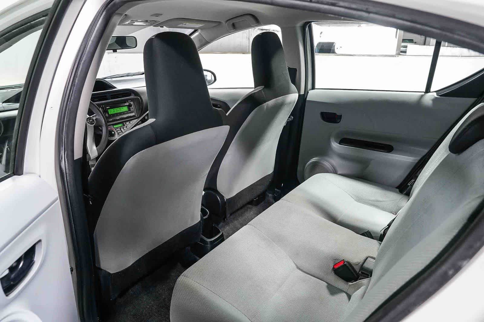 Toyota Prius c One 2013