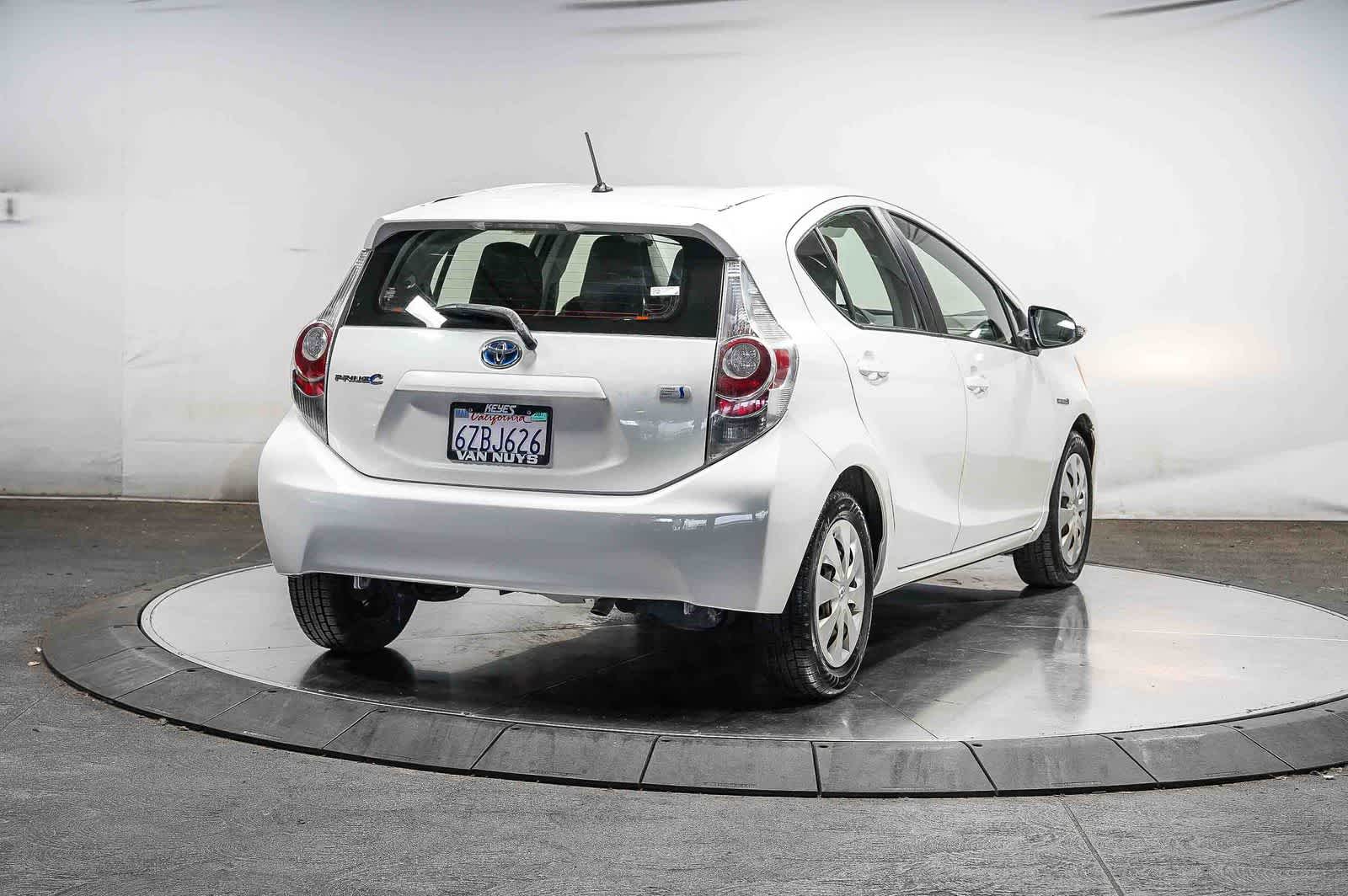 Toyota Prius c One 2013