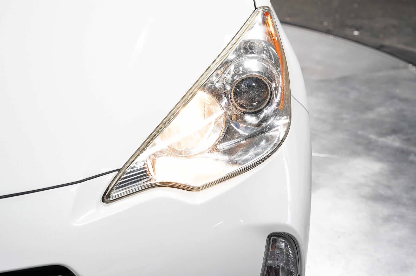 Toyota Prius c One 2013