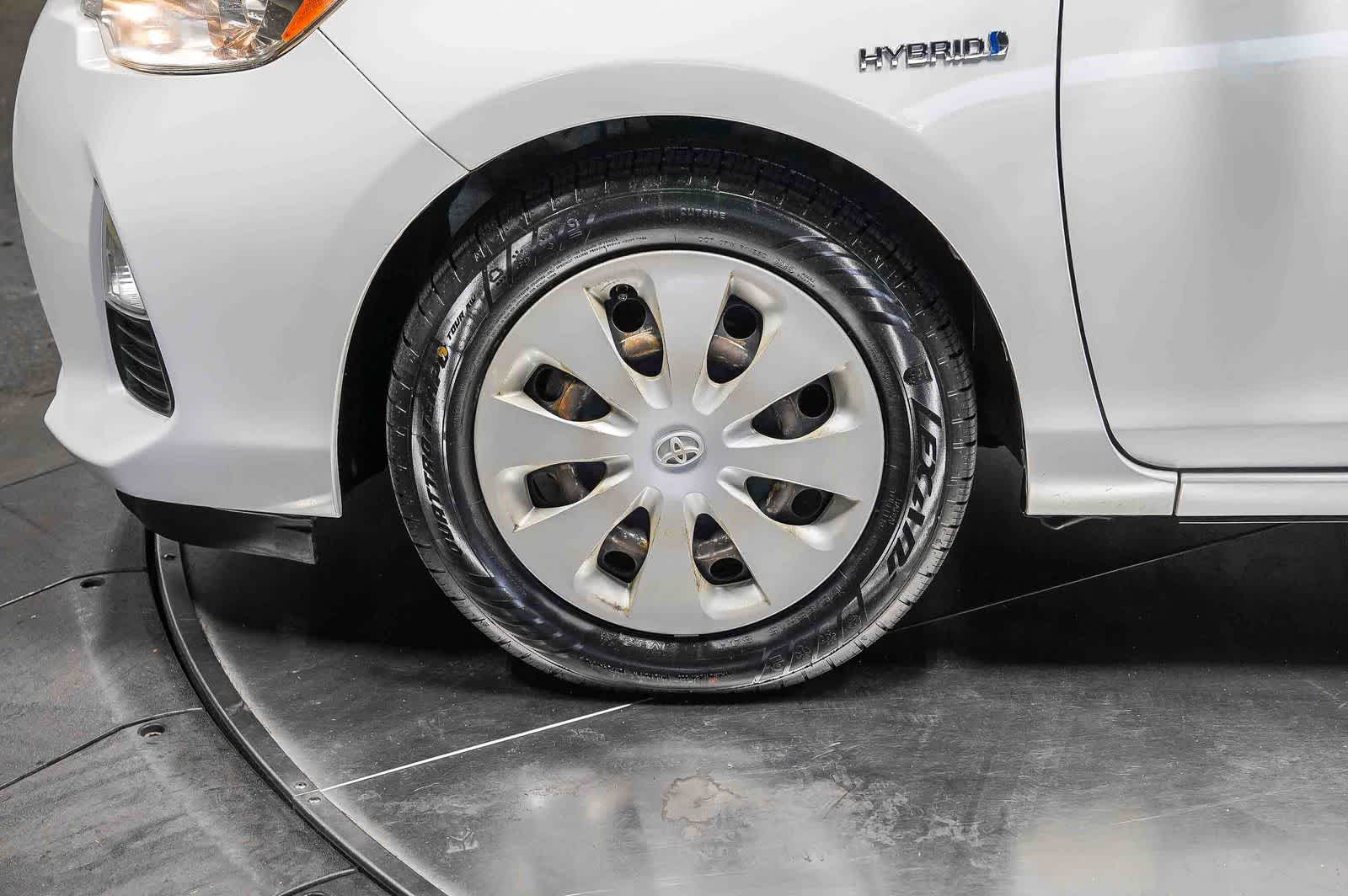 Toyota Prius c One 2013