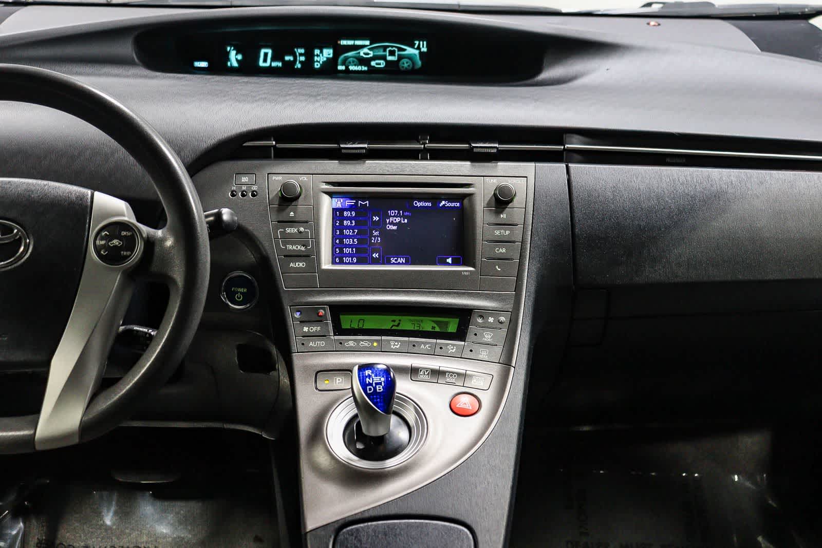 Toyota Prius Two 2015