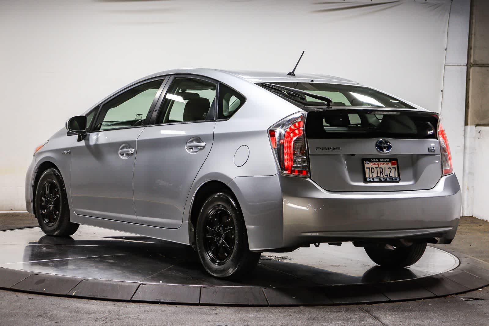 Toyota Prius Two 2015