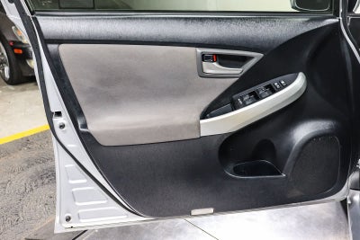 Toyota Prius Two 2015