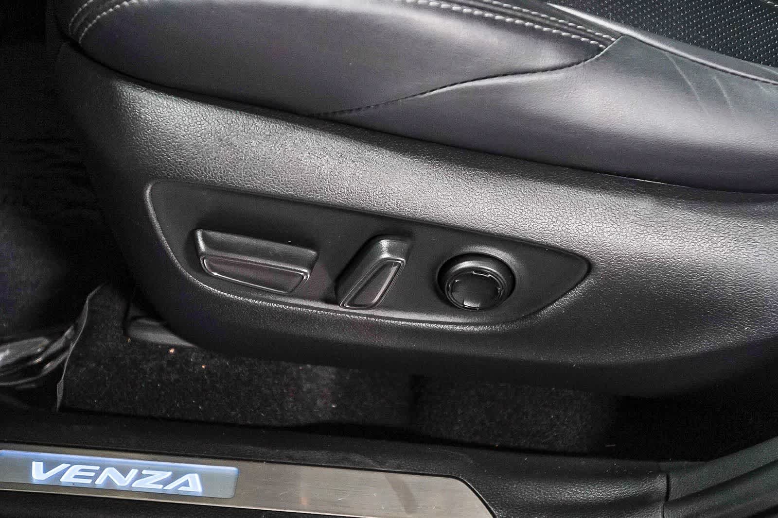 Toyota Venza Limited 2024