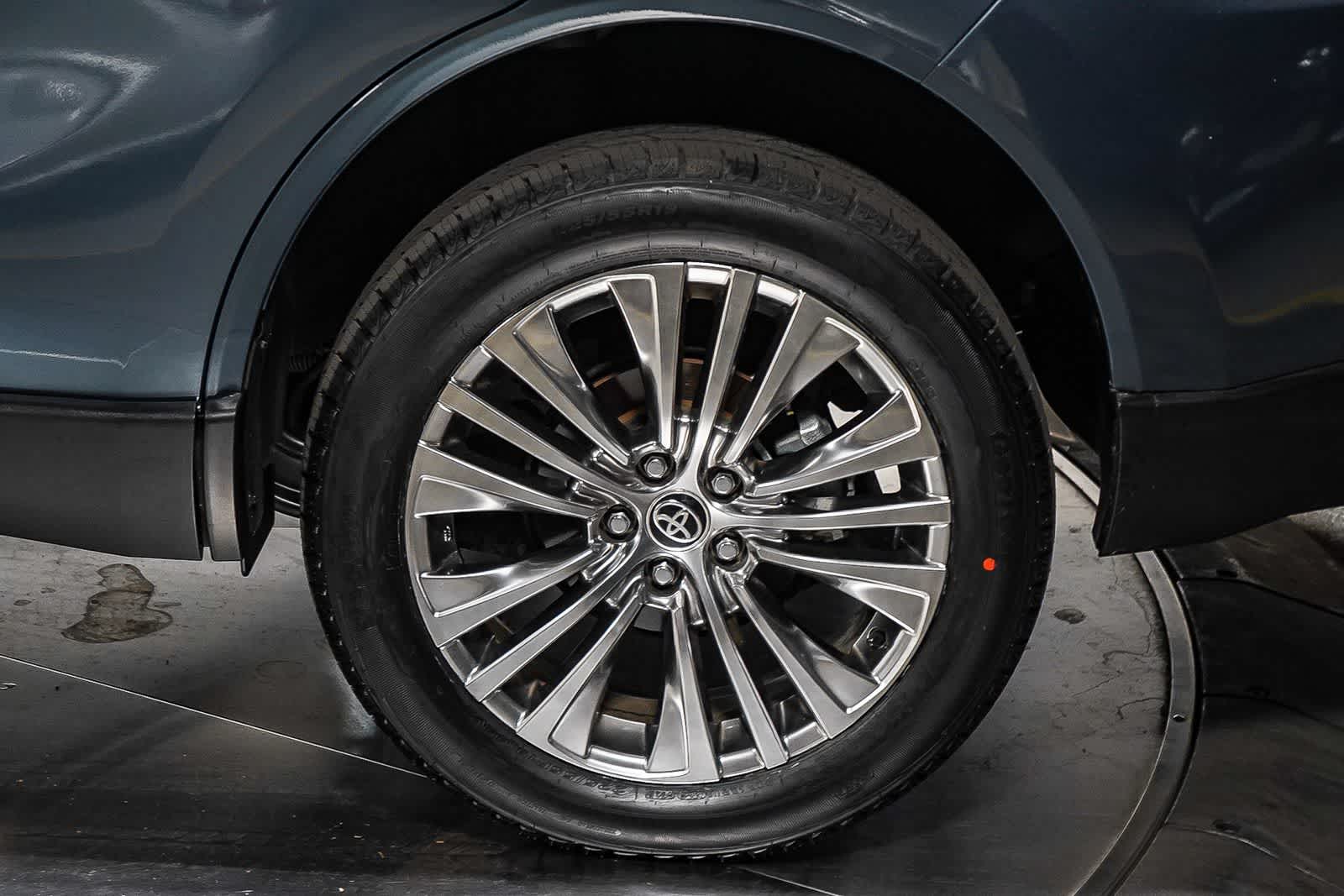 Toyota Venza Limited 2024