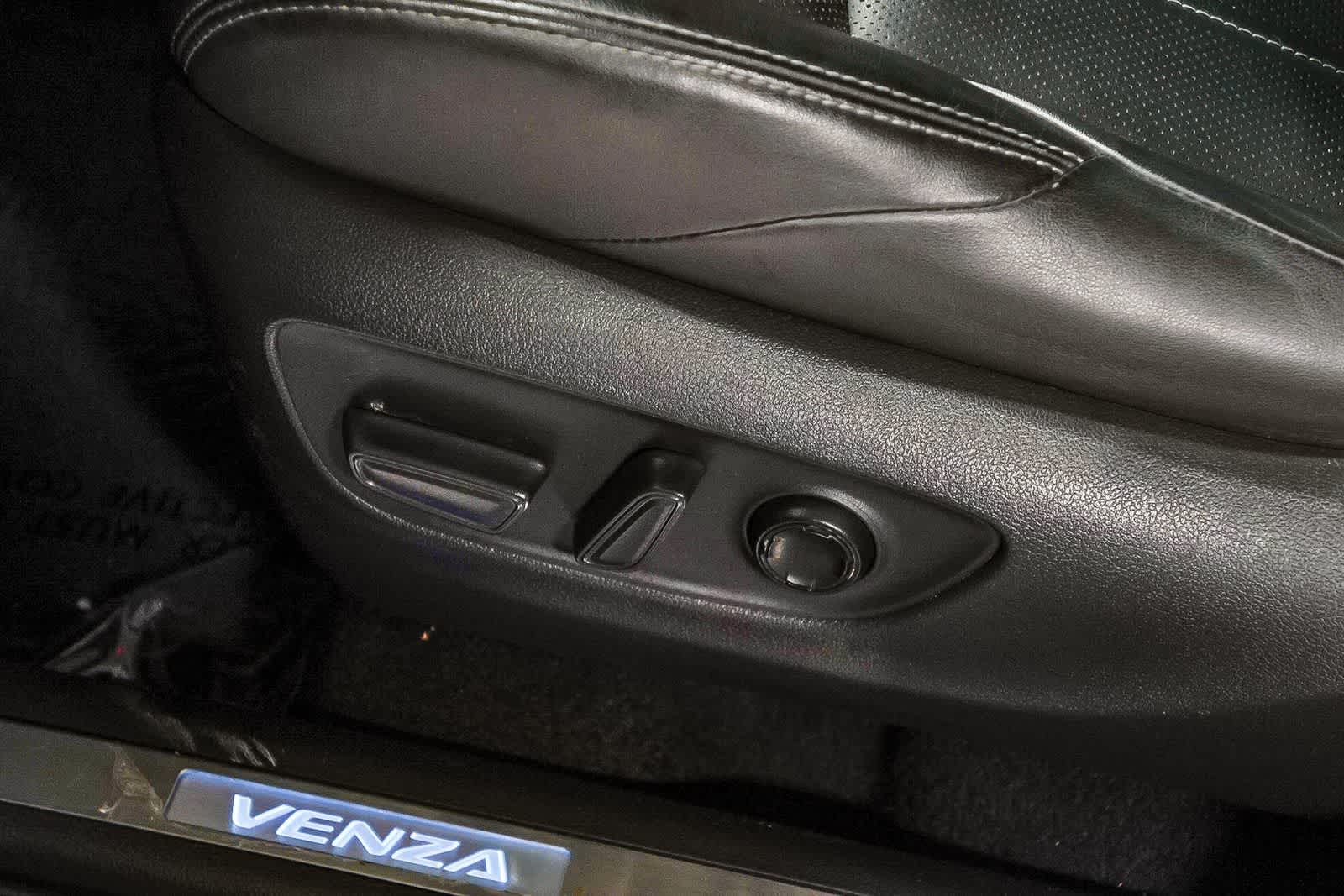 Toyota Venza Limited 2024