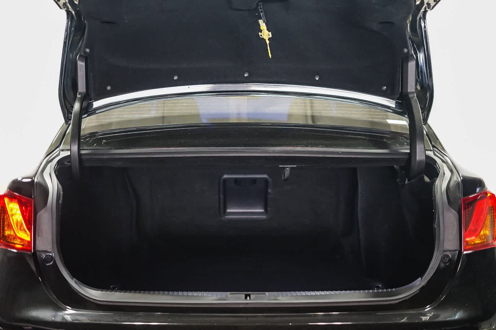 Lexus GS 350 de 2013, 4 puertas, berlina, tracción trasera