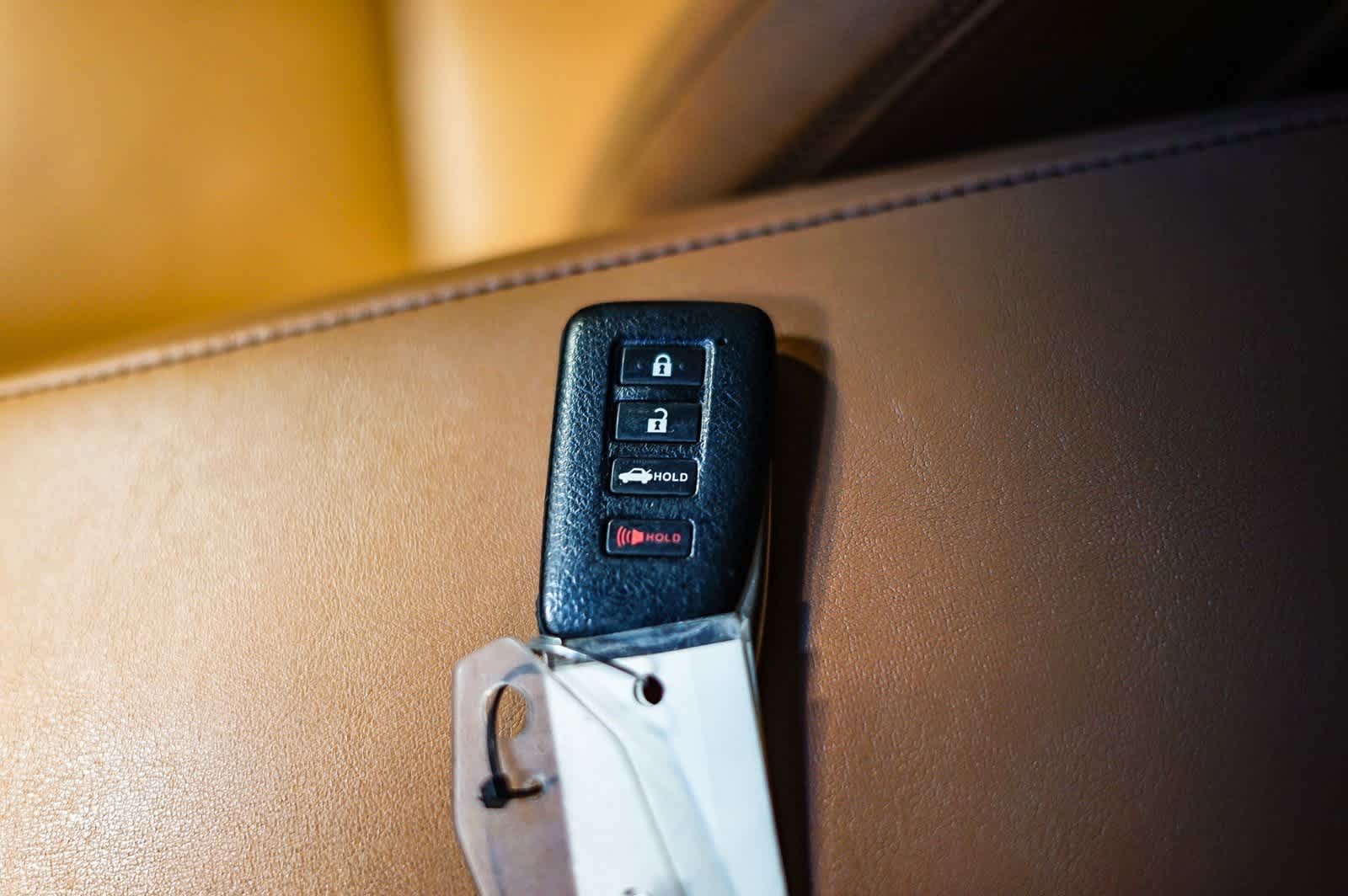 Lexus GS 350 de 2013, 4 puertas, berlina, tracción trasera