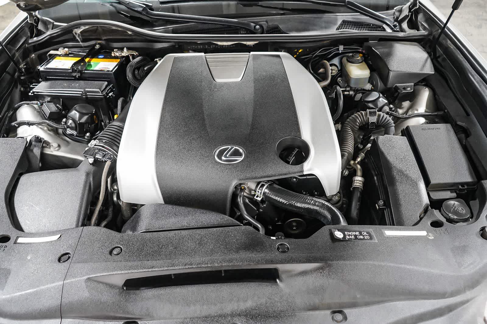 Lexus GS 350 de 2015, 4 puertas, berlina, tracción trasera