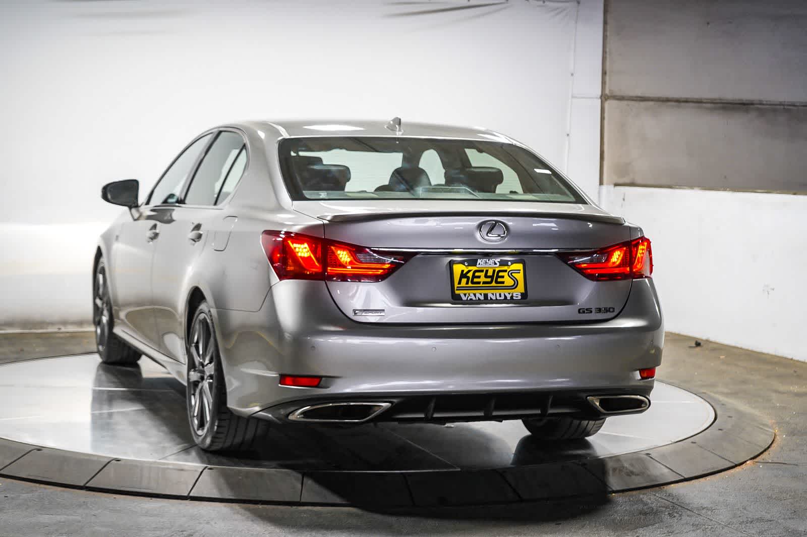 Lexus GS 350 de 2015, 4 puertas, berlina, tracción trasera