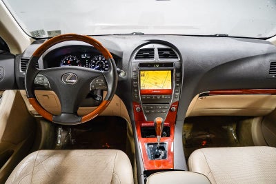 Lexus ES 350 de 4 puertas, 2010